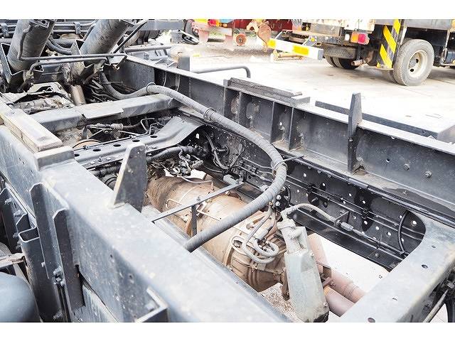 いすゞフォワードコンテナ専用車中型（4t）[写真20]