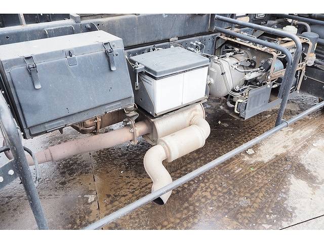 いすゞフォワードコンテナ専用車中型（4t）[写真22]