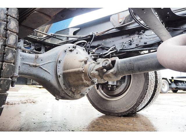 いすゞフォワードコンテナ専用車中型（4t）[写真23]