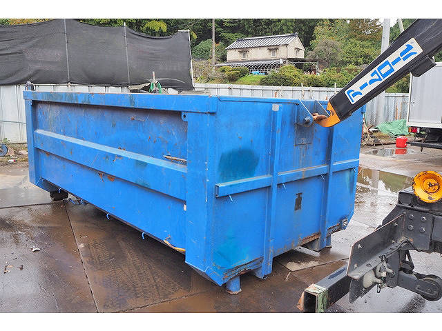 いすゞフォワードコンテナ専用車中型（4t）[写真08]