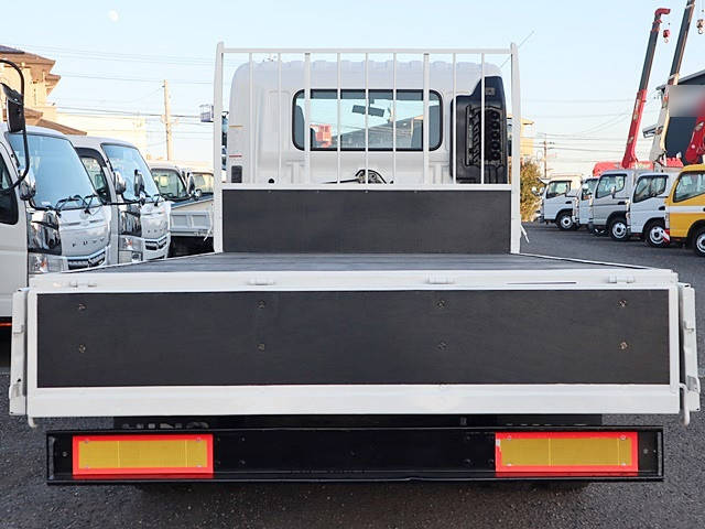 日野レンジャー平ボディ増トン（6t・8t）[写真10]