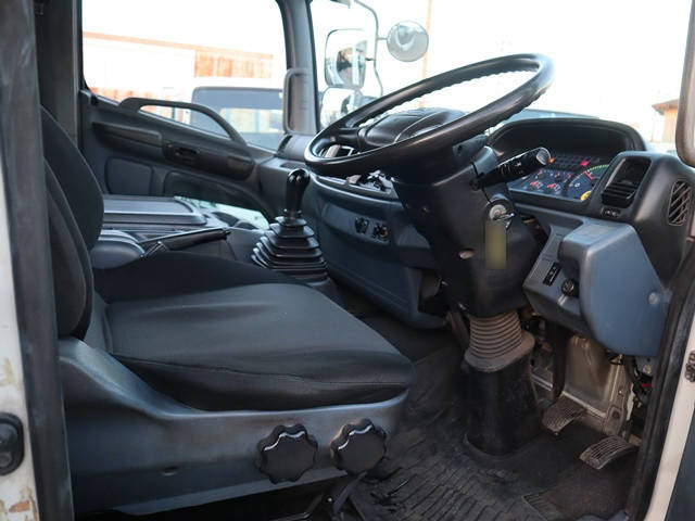 日野レンジャー平ボディ増トン（6t・8t）[写真21]