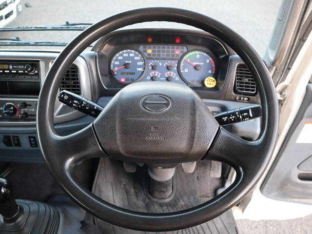 日野レンジャー平ボディ増トン（6t・8t）[写真23]