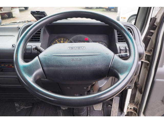 いすゞエルフセーフティローダー小型（2t・3t）[写真36]