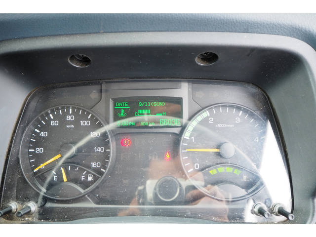 三菱ふそうキャンタークレーン4段小型（2t・3t）[写真39]