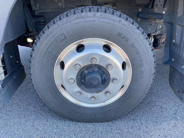 日野プロフィアパネルウイング大型（10t）[写真13]