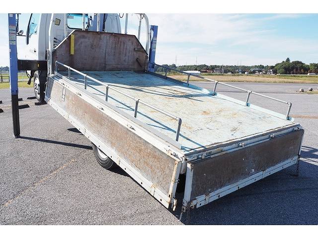 日産アトラスセルフクレーン4段小型（2t・3t）[写真11]