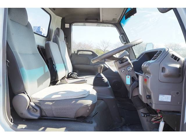 日産アトラスセルフクレーン4段小型（2t・3t）[写真37]