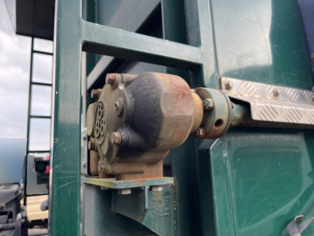 日野プロフィアダンプ大型（10t）[写真13]