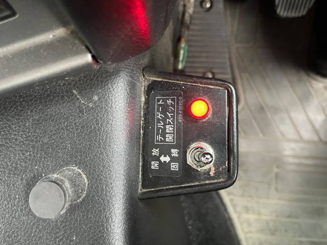 日野プロフィアダンプ大型（10t）[写真35]