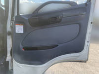 日野レンジャー平ボディ中型（4t）[写真23]