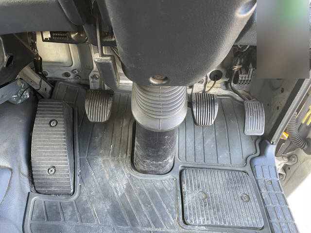 日野レンジャー平ボディ中型（4t）[写真30]