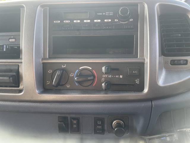 日野レンジャー平ボディ中型（4t）[写真31]