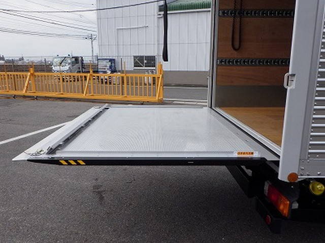 日野デュトロアルミバン小型（2t・3t）[写真13]