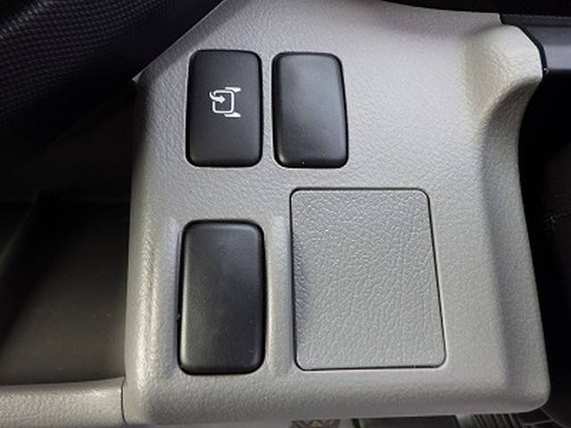 日野デュトロアルミバン小型（2t・3t）[写真26]