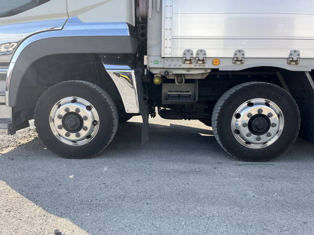 三菱ふそうスーパーグレートアルミウイング大型（10t）[写真14]