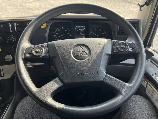 三菱ふそうスーパーグレートアルミウイング大型（10t）[写真24]