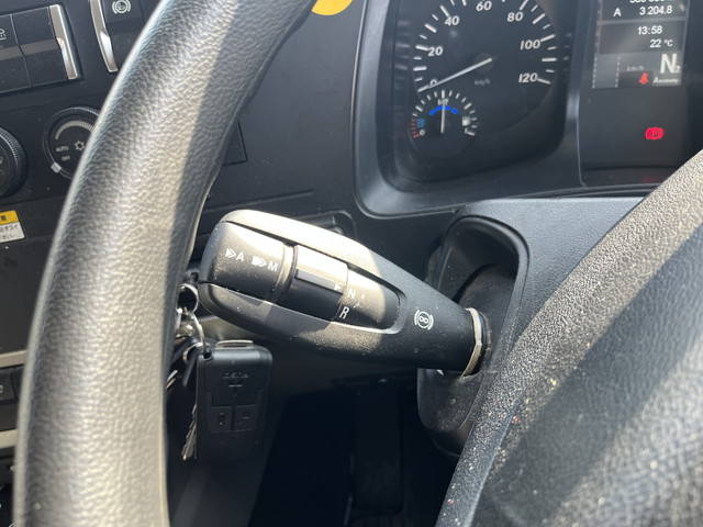 三菱ふそうスーパーグレートアルミウイング大型（10t）[写真26]