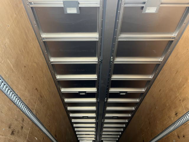 三菱ふそうスーパーグレートアルミウイング大型（10t）[写真07]