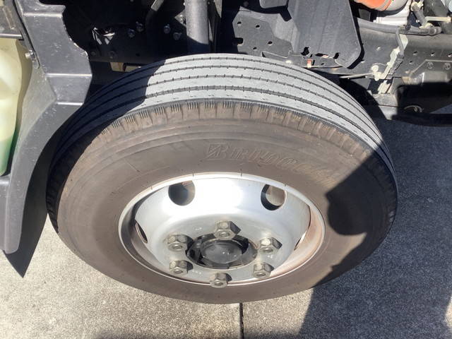 三菱ふそうキャンタークレーン5段小型（2t・3t）[写真17]