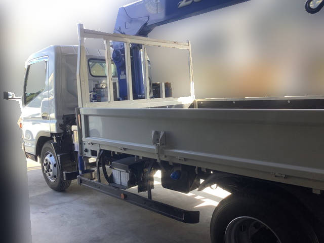 三菱ふそうキャンタークレーン5段小型（2t・3t）[写真02]