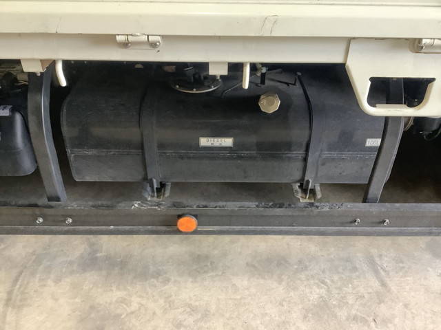 三菱ふそうキャンタークレーン5段小型（2t・3t）[写真20]