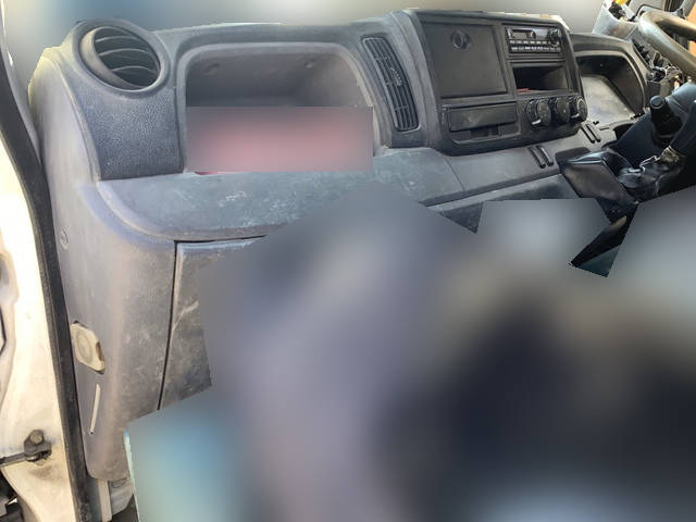 三菱ふそうキャンタークレーン5段小型（2t・3t）[写真31]