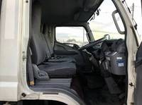 三菱ふそうキャンターアルミウイング小型（2t・3t）[写真17]