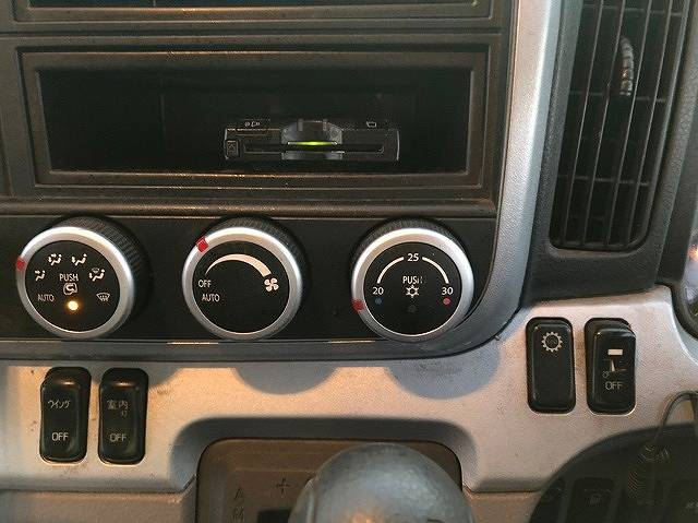 三菱ふそうキャンターアルミウイング小型（2t・3t）[写真24]