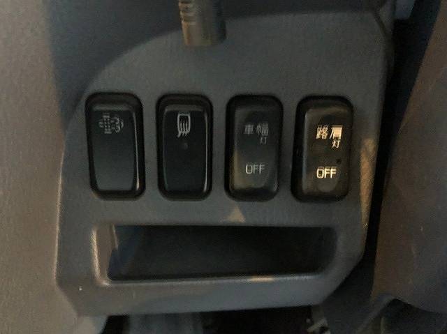 三菱ふそうキャンターアルミウイング小型（2t・3t）[写真25]