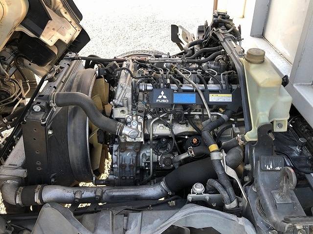 三菱ふそうキャンターアルミウイング小型（2t・3t）[写真30]