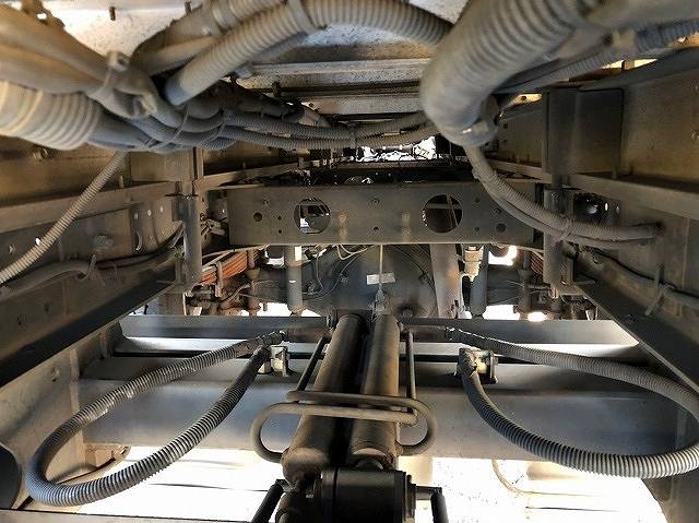 三菱ふそうキャンターアルミウイング小型（2t・3t）[写真34]