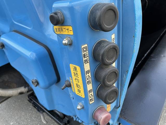 いすゞエルフパッカー車（塵芥車）小型（2t・3t）[写真25]