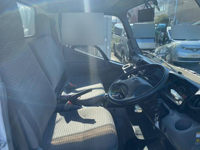 トヨタダイナアルミウイング小型（2t・3t）[写真09]