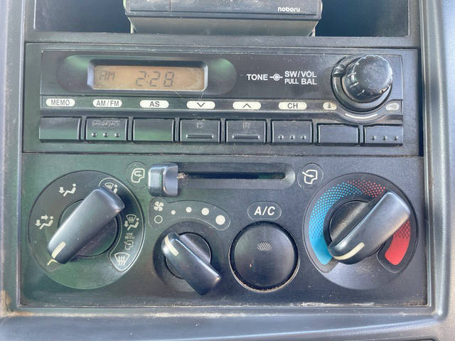 いすゞフォワードパッカー車（塵芥車）中型（4t）[写真38]