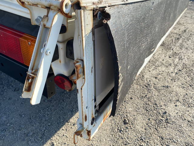 日野デュトロ平ボディ小型（2t・3t）[写真14]