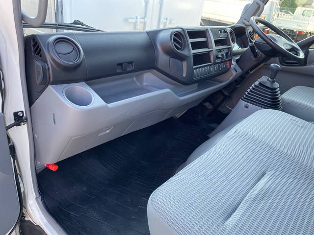 日野デュトロ平ボディ小型（2t・3t）[写真27]