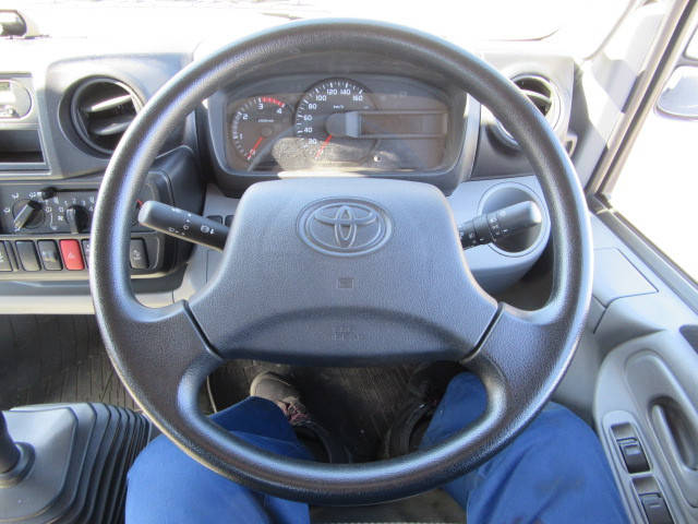 トヨタダイナ平ボディ小型（2t・3t）[写真20]