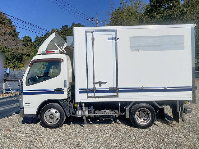 三菱ふそうキャンター冷凍車（冷蔵車）小型（2t・3t）[写真03]