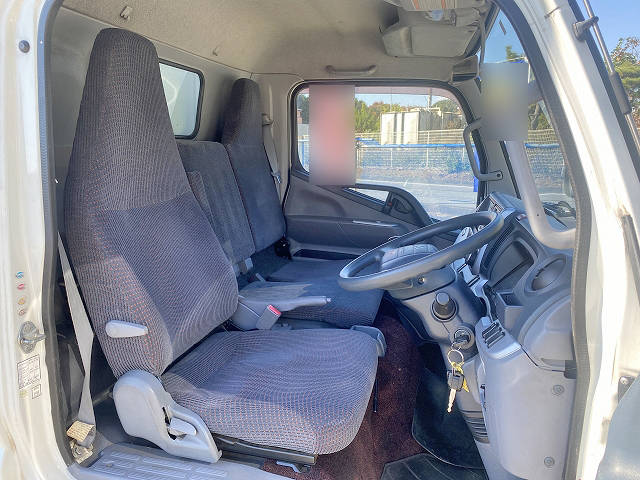 三菱ふそうキャンター冷凍車（冷蔵車）小型（2t・3t）[写真32]