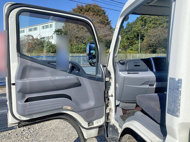 三菱ふそうキャンター冷凍車（冷蔵車）小型（2t・3t）[写真34]