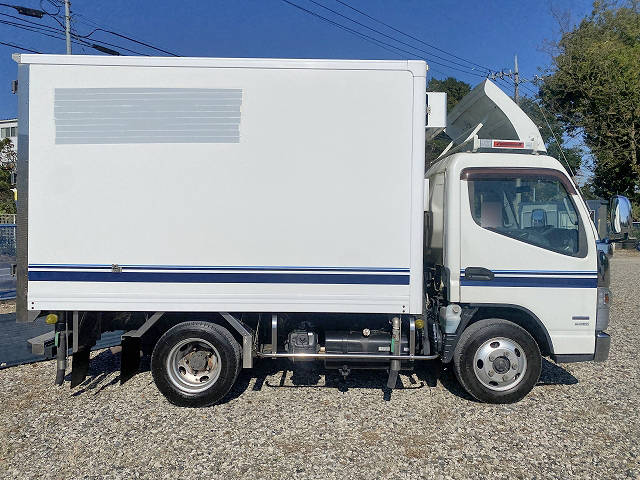 三菱ふそうキャンター冷凍車（冷蔵車）小型（2t・3t）[写真05]