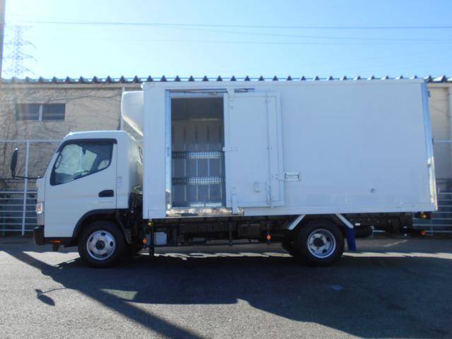 三菱ふそうキャンター冷凍車（冷蔵車）小型（2t・3t）[写真04]
