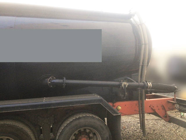 いすゞギガバルク車（粉粒体運搬車）大型（10t）[写真11]