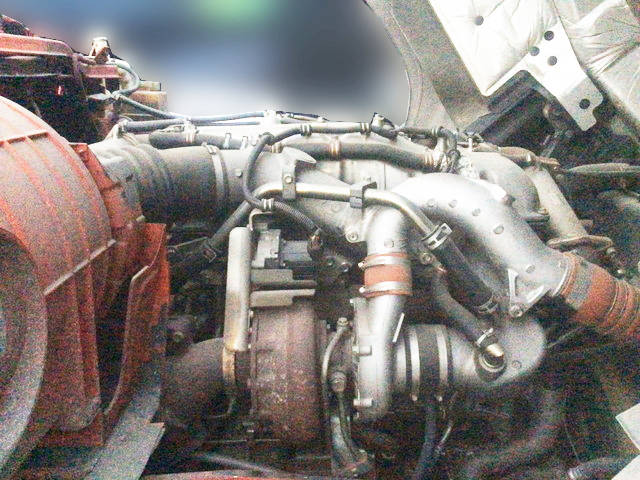 いすゞギガバルク車（粉粒体運搬車）大型（10t）[写真20]