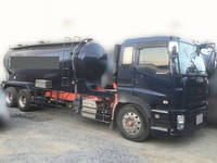 いすゞギガバルク車（粉粒体運搬車）大型（10t）[写真03]