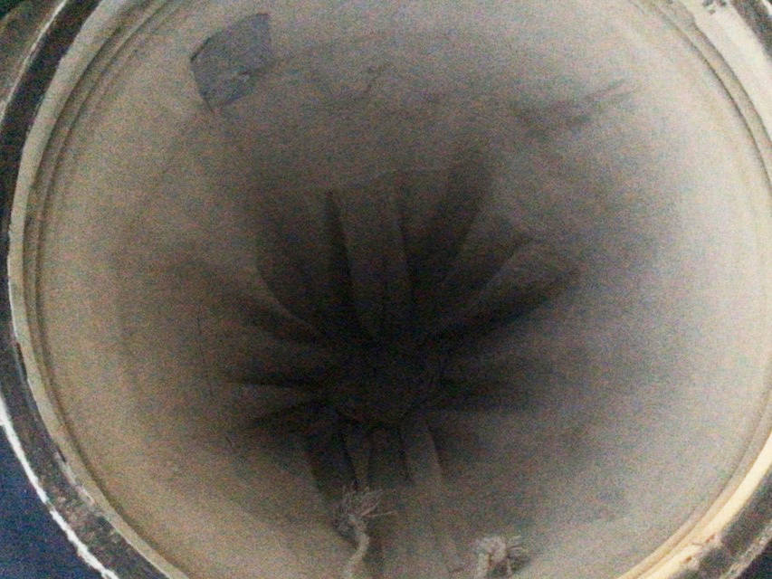 いすゞギガバルク車（粉粒体運搬車）大型（10t）[写真08]