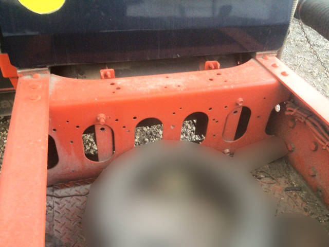 いすゞギガバルク車（粉粒体運搬車）大型（10t）[写真09]