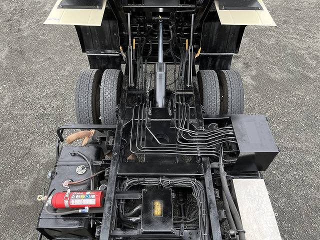 いすゞエルフパッカー車（塵芥車）小型（2t・3t）[写真12]