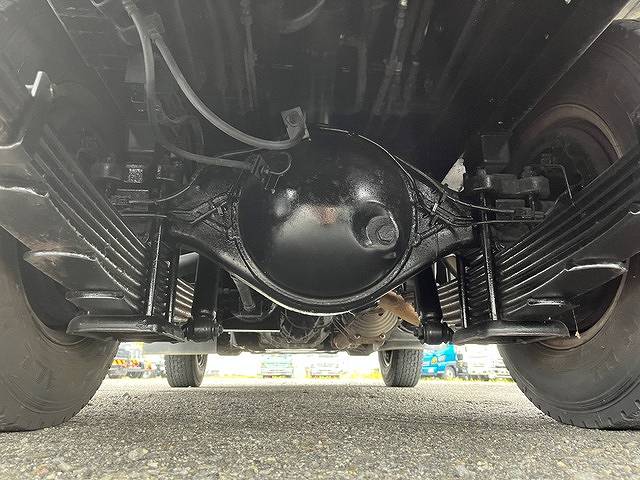 いすゞエルフパッカー車（塵芥車）小型（2t・3t）[写真17]